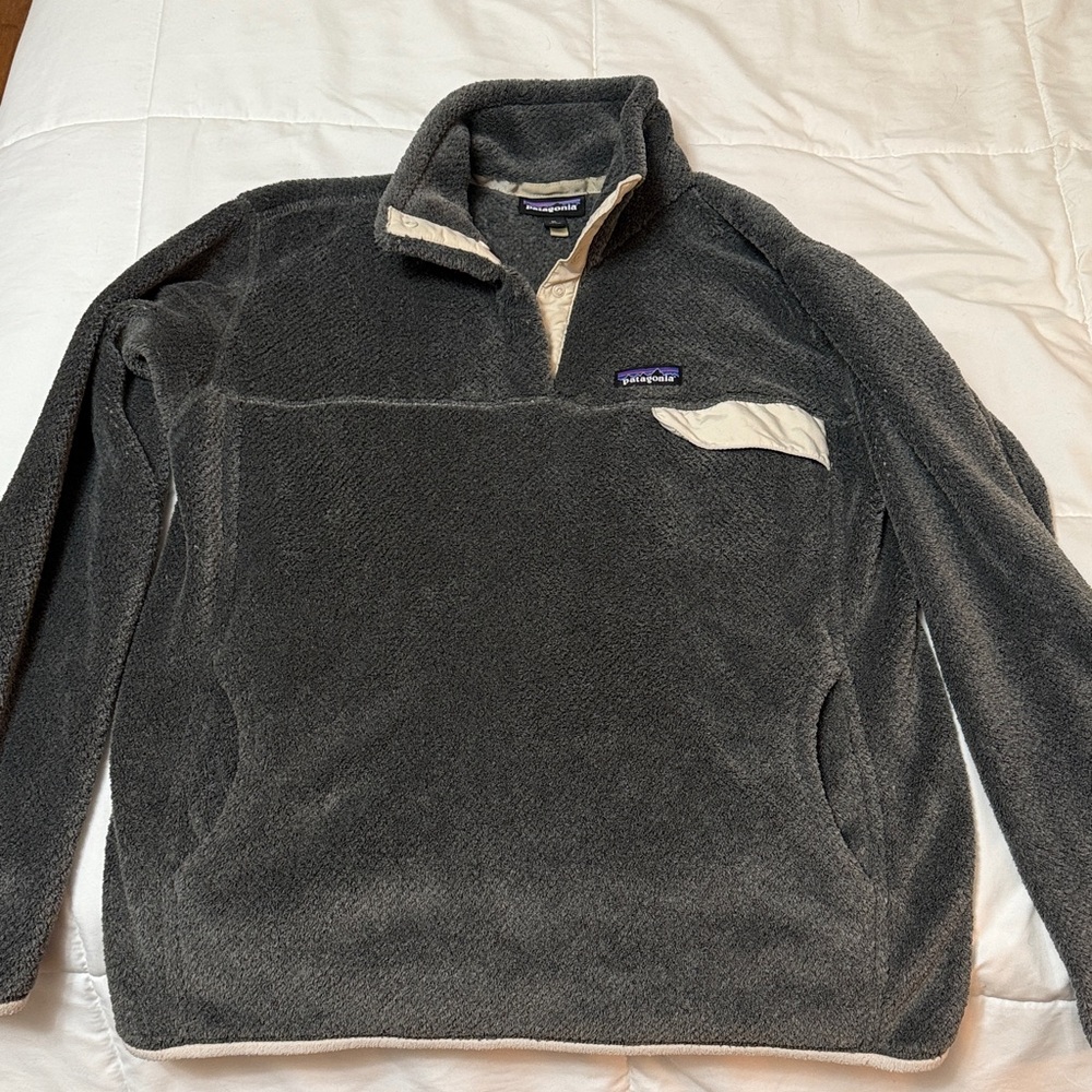 Patagonia Gray Fleece with Cream Trim